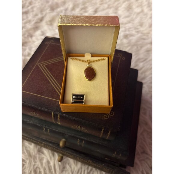 Vintage Goldstone Oval Pendant Necklace With Gold-Tone Chain In Gift Box - Picture 6 of 7